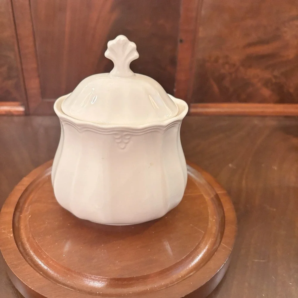 Vintage Lenox Casual Ivory Elegance  Porcelain Covered Sugar Bowl Lidded USA